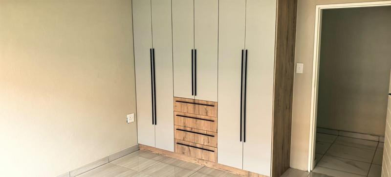 4 Bedroom Property for Sale in Buffelspoort North West